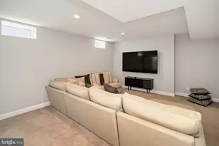 9241 Cambridge St, Philadelphia, PA 19114 - Photo 32