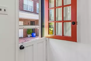 2410 Manning St, Philadelphia, PA 19103 - Photo 18