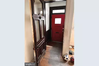 836 N Beechwood Street, Philadelphia, PA 19130 - Photo 2