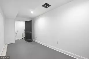 1807 Wylie St, Philadelphia, PA 19130 - Photo 32
