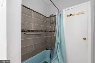7056 Saybrook Ave, Philadelphia, PA 19142 - Photo 14