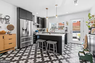 916 Fernon St, Philadelphia, PA 19148 - Photo 6
