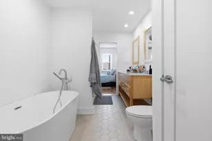 916 Fernon St, Philadelphia, PA 19148 - Photo 28