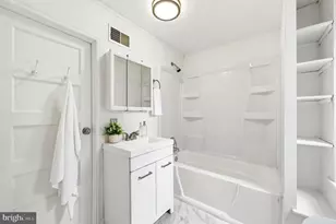 704 Latona St, Philadelphia, PA 19147 - Photo 10