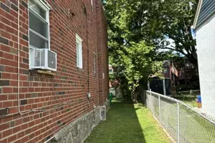 1729 Chandler St, Philadelphia, PA 19111 - Photo 22