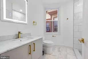 240 W Earlham Ter, Philadelphia, PA 19144 - Photo 22