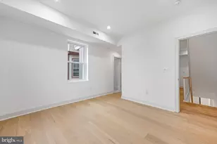 240 W Earlham Ter, Philadelphia, PA 19144 - Photo 20