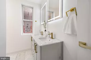 240 W Earlham Ter, Philadelphia, PA 19144 - Photo 20
