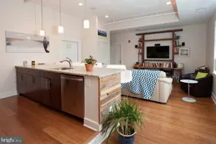 551 N Lawrence St, Philadelphia, PA 19123 - Photo 6