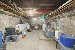 230 Hermitage St, Philadelphia, PA 19127 - Photo 36