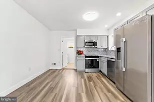 601 Watkins St, Philadelphia, PA 19148 - Photo 10