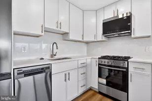 2401 Pennsylvania Ave, Philadelphia, PA 19130 - Photo 16
