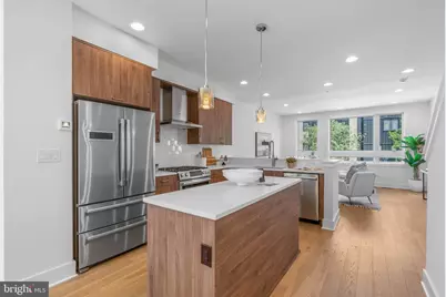642 N 5th Street, Philadelphia, PA 19123 - Photo 2