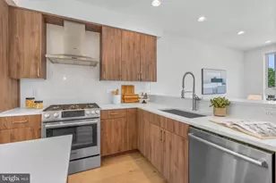 642 N 5th St, Philadelphia, PA 19123 - Photo 4