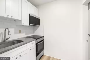7040 Oxford Ave, Philadelphia, PA 19111 - Photo 18