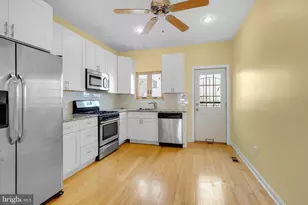 2476 Emerald St, Philadelphia, PA 19125 - Photo 2