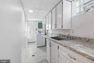 1025 Friendship St, Philadelphia, PA 19111 - Photo 24