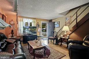 540 Parnell Pl, Philadelphia, PA 19144 - Photo 4