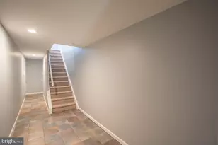9223 Marsden St, Philadelphia, PA 19114 - Photo 28