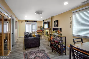 862 Hendrix St, Philadelphia, PA 19116 - Photo 18