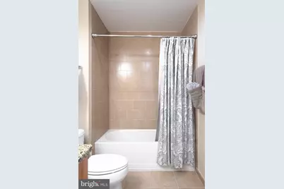 500 Admirals Way #402, Philadelphia, PA 19146 - Photo 28
