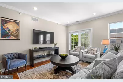 500 Admirals Way #402, Philadelphia, PA 19146 - Photo 8