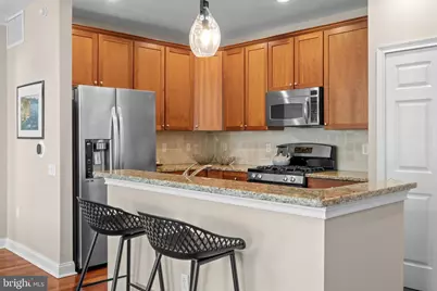 500 Admirals Way #402, Philadelphia, PA 19146 - Photo 2