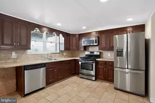 933 Fernon St, Philadelphia, PA 19148 - Photo 8