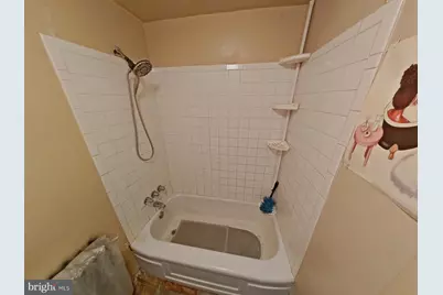 21 W Harvey Street, Philadelphia, PA 19144 - Photo 10