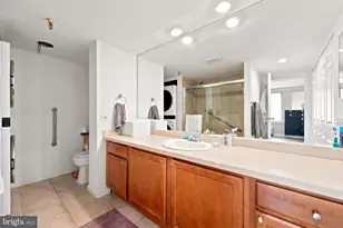 2001 Hamilton St, Philadelphia, PA 19130 - Photo 16