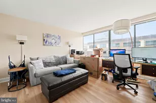 2001 Hamilton St, Philadelphia, PA 19130 - Photo 18
