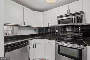 1903 Spruce St, Philadelphia, PA 19103 - Photo 12
