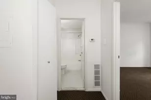 2031-6 South St, Philadelphia, PA 19146 - Photo 16