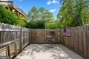 931 N 19th St, Philadelphia, PA 19130 - Photo 2