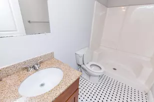 931 N 19th St, Philadelphia, PA 19130 - Photo 14