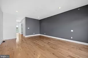 973 N 5th St, Philadelphia, PA 19123 - Photo 22