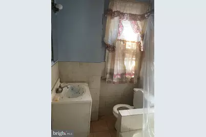 139 W Nedro Avenue, Philadelphia, PA 19120 - Photo 8