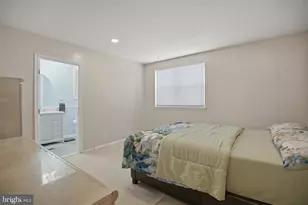 8906 Sylvia Ln, Philadelphia, PA 19115 - Photo 14
