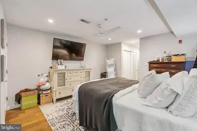 1637 Carpenter Street, Philadelphia, PA 19146 - Photo 10