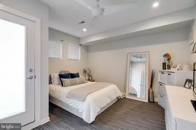 1637 Carpenter Street, Philadelphia, PA 19146 - Photo 26
