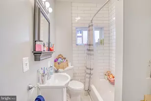 1035 Cantrell St, Philadelphia, PA 19148 - Photo 12