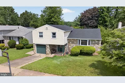 463 Pinewood Road, Philadelphia, PA 19116 - Photo 2