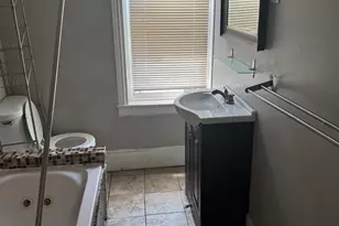 1117 W Silver St, Philadelphia, PA 19133 - Photo 8