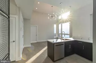 920 N 15th St, Philadelphia, PA 19130 - Photo 6