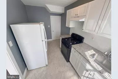 2640 S Robinson Street, Philadelphia, PA 19142 - Photo 2