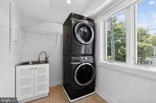 869 Corinthian Ave, Philadelphia, PA 19130 - Photo 12