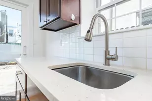 2340 E Letterly St, Philadelphia, PA 19125 - Photo 12