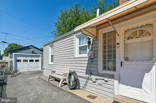 918 Griffith St, Philadelphia, PA 19111 - Photo 46