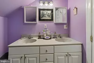 918 Griffith St, Philadelphia, PA 19111 - Photo 36