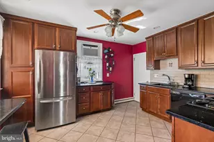 918 Griffith St, Philadelphia, PA 19111 - Photo 22